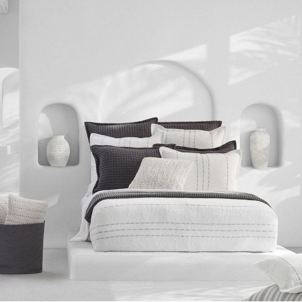 Queen size Ambre Cotton Coverlet | PotteryBarn